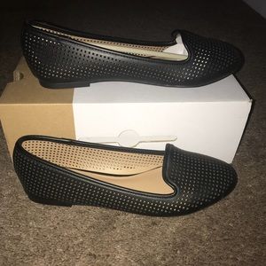 Black flat shoes size 10
